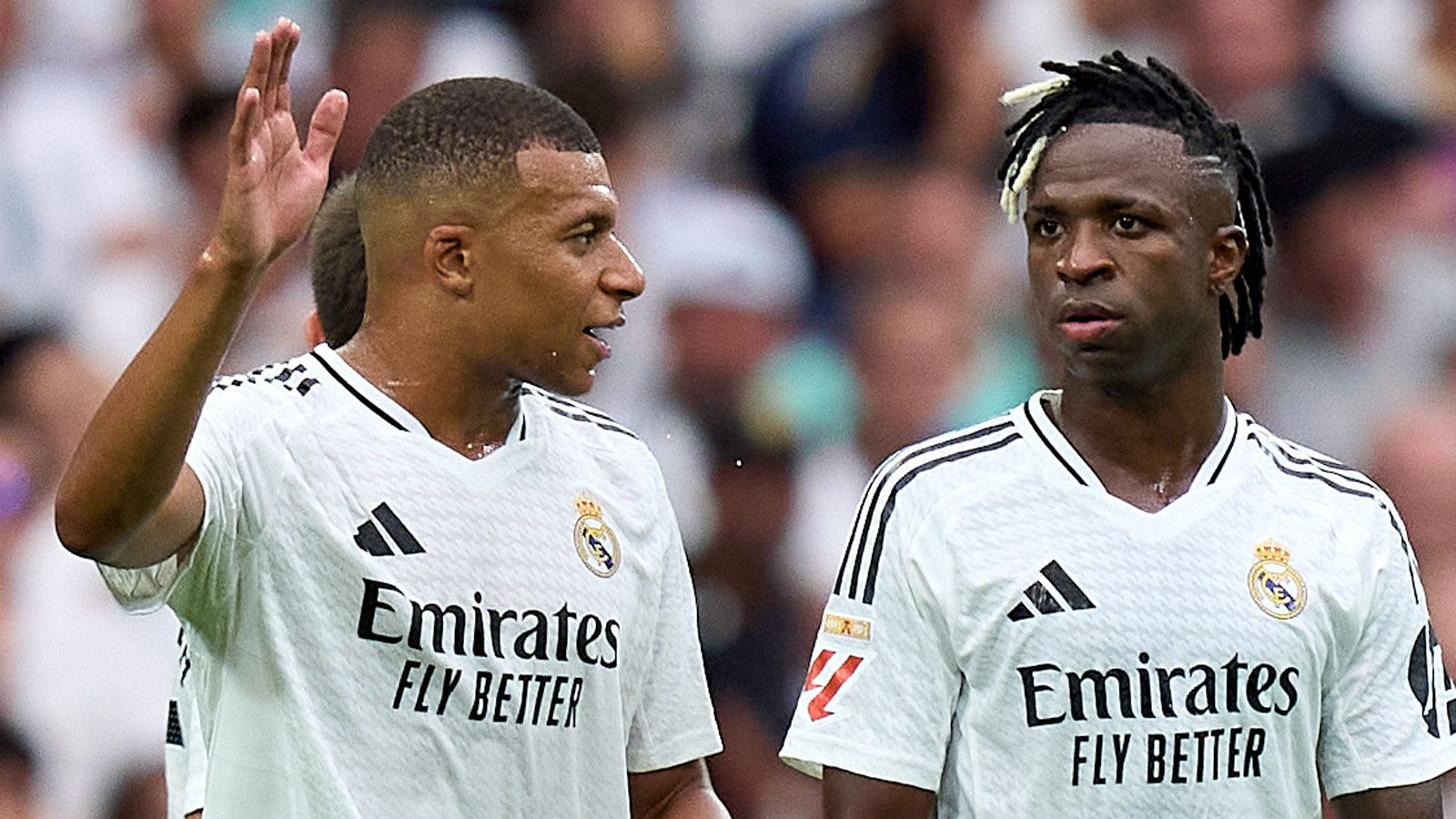 Mbappe & Vinicius Junior Face Fan Scrutiny at Real Madrid 8 1