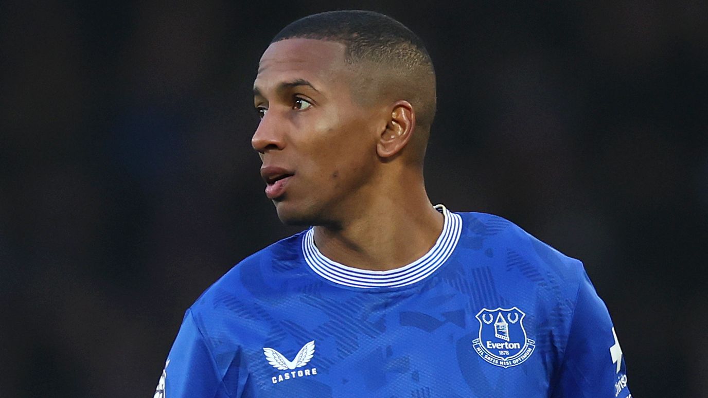 Ashley Young Joins Ipswich Town After Watford Move Collapses 9 GettyImages 2191114720