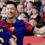 VIDEO: Lamine Yamal humiliates Robert Lewandowski & Gavi with sublime piece of skill in Barcelona training 4 GettyImages 2198038488