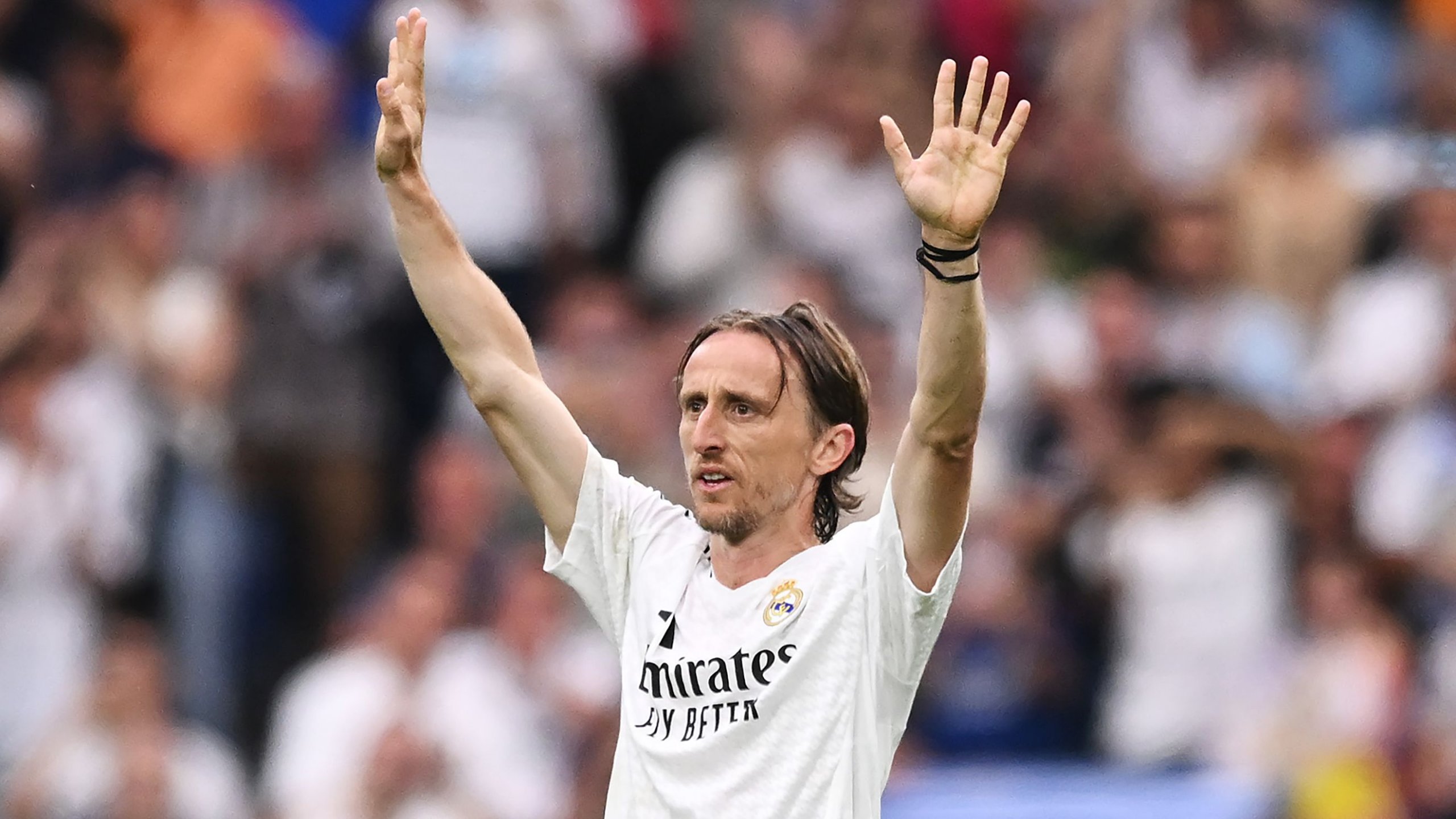 Luka Modric Farewell: Emotional Goodbye to Real Madrid 7 GettyImages 2216852096 scaled