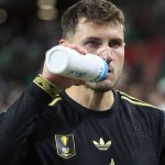 Santiago Giménez Lauds Aguirre Before Honduras Clash 2 GettyImages 2222361641