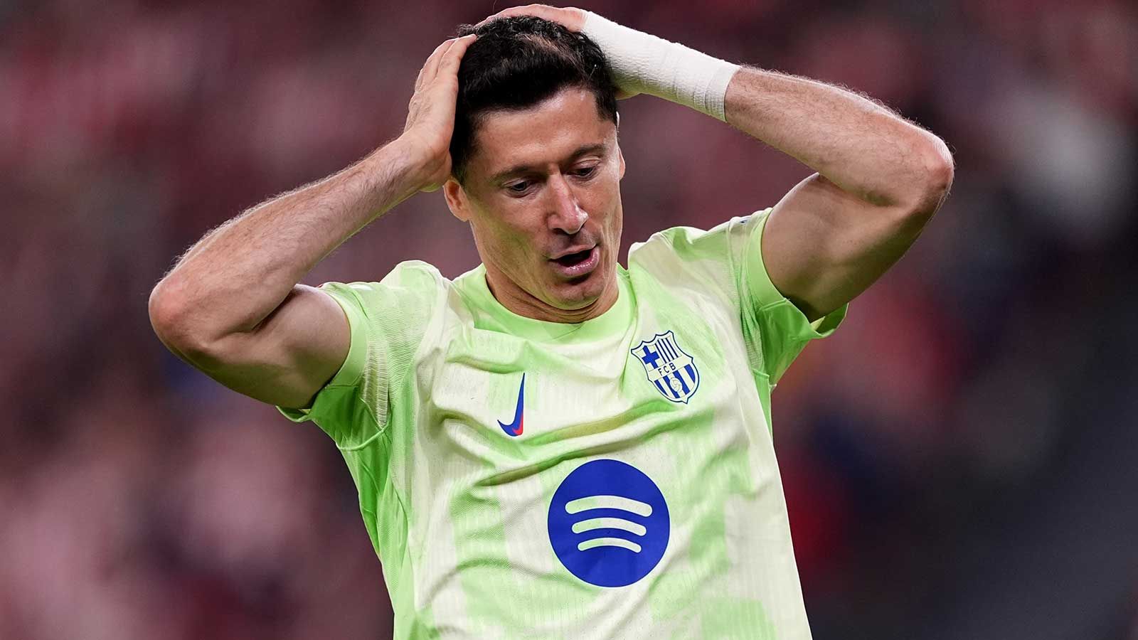 Lewandowski Injury Setback: Barcelona Striker Out for La Liga Start 6 1600 1