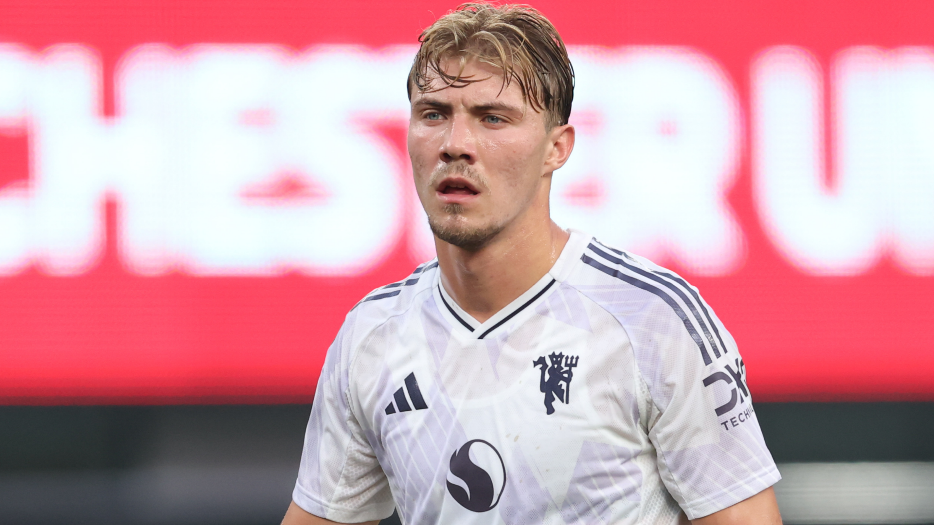 Rasmus Hojlund Transfer Twist: Manchester United Striker’s AC Milan Move in Doubt 2 GOAL20 20Blank20WEB20 20Facebook20 202025 08 03T072100.424 1