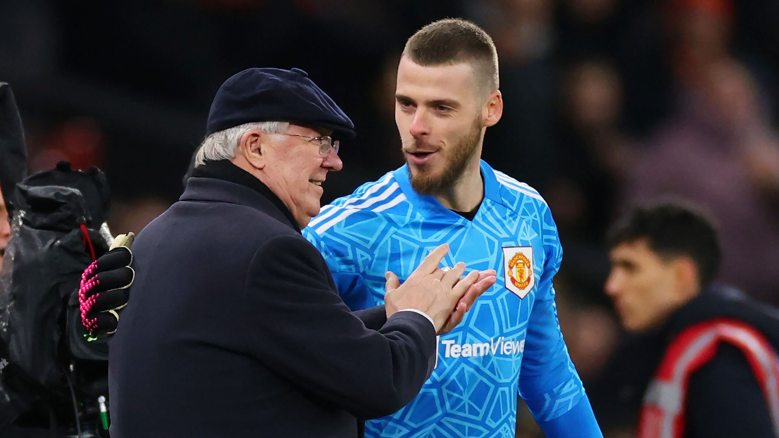 Sir Alex Ferguson Reunites With David de Gea Ahead of Old Trafford Return 3 GettyImages 1470575704 scaled