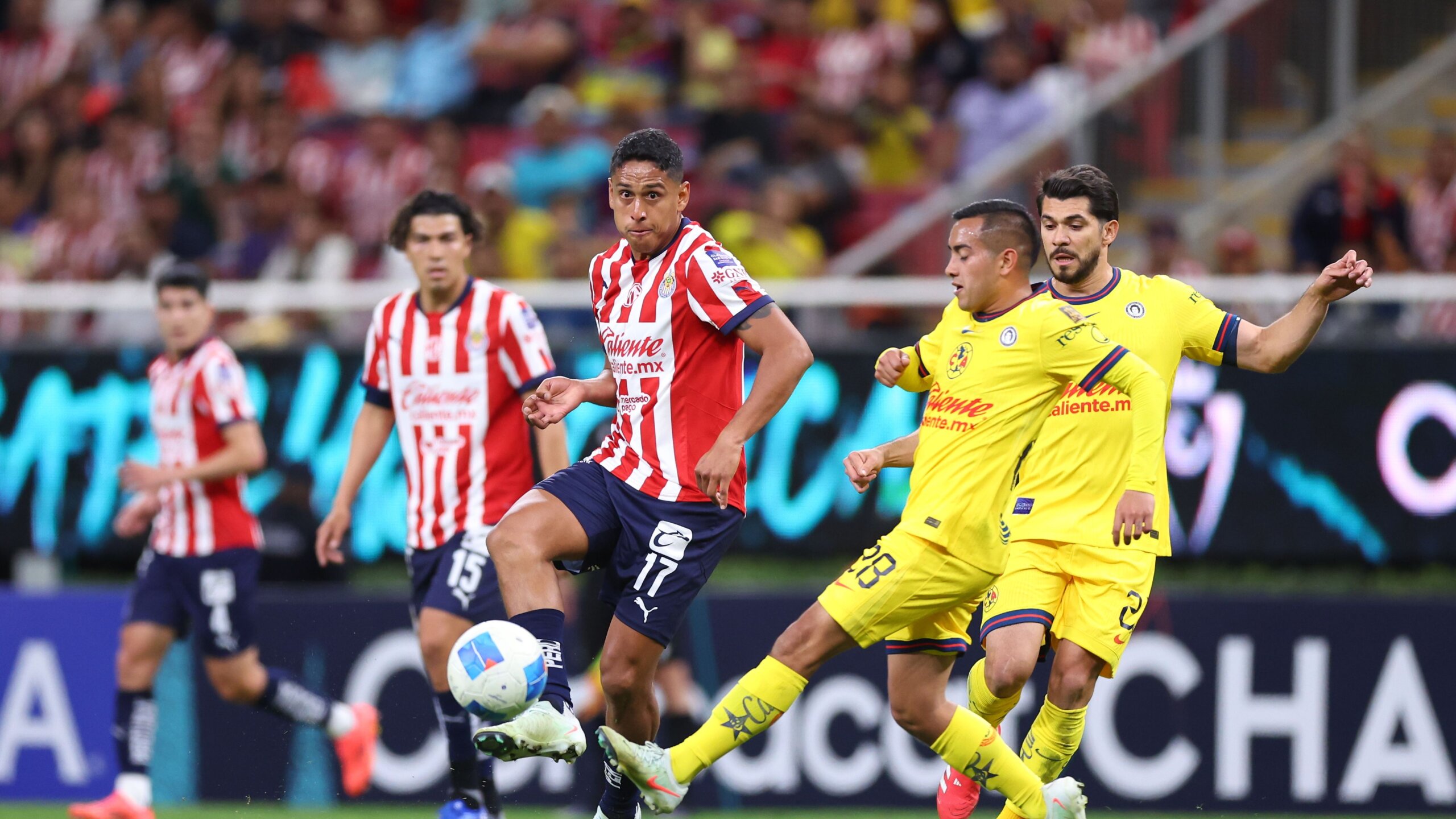 Club América vs Chivas Set for Arizona Clash on October 11 9 GettyImages 2202934822 scaled