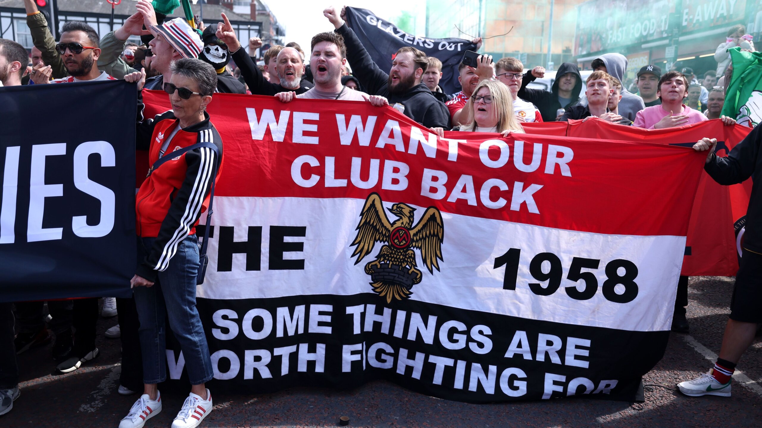 Man Utd Supporters Cancel Protest Amid Ownership Division 9 GettyImages 2216976843 scaled