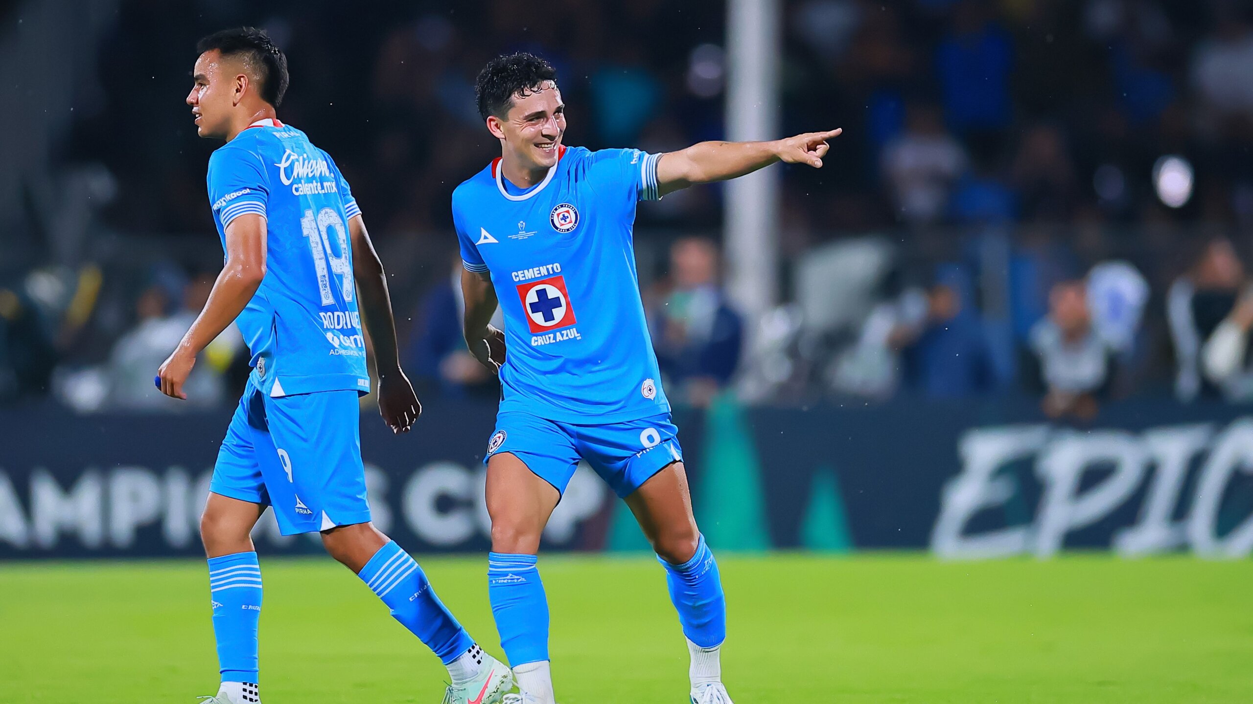 Faravelli and Cruz Azul Agree on Contract Extension Until 2026 6 GettyImages 2218164107 scaled