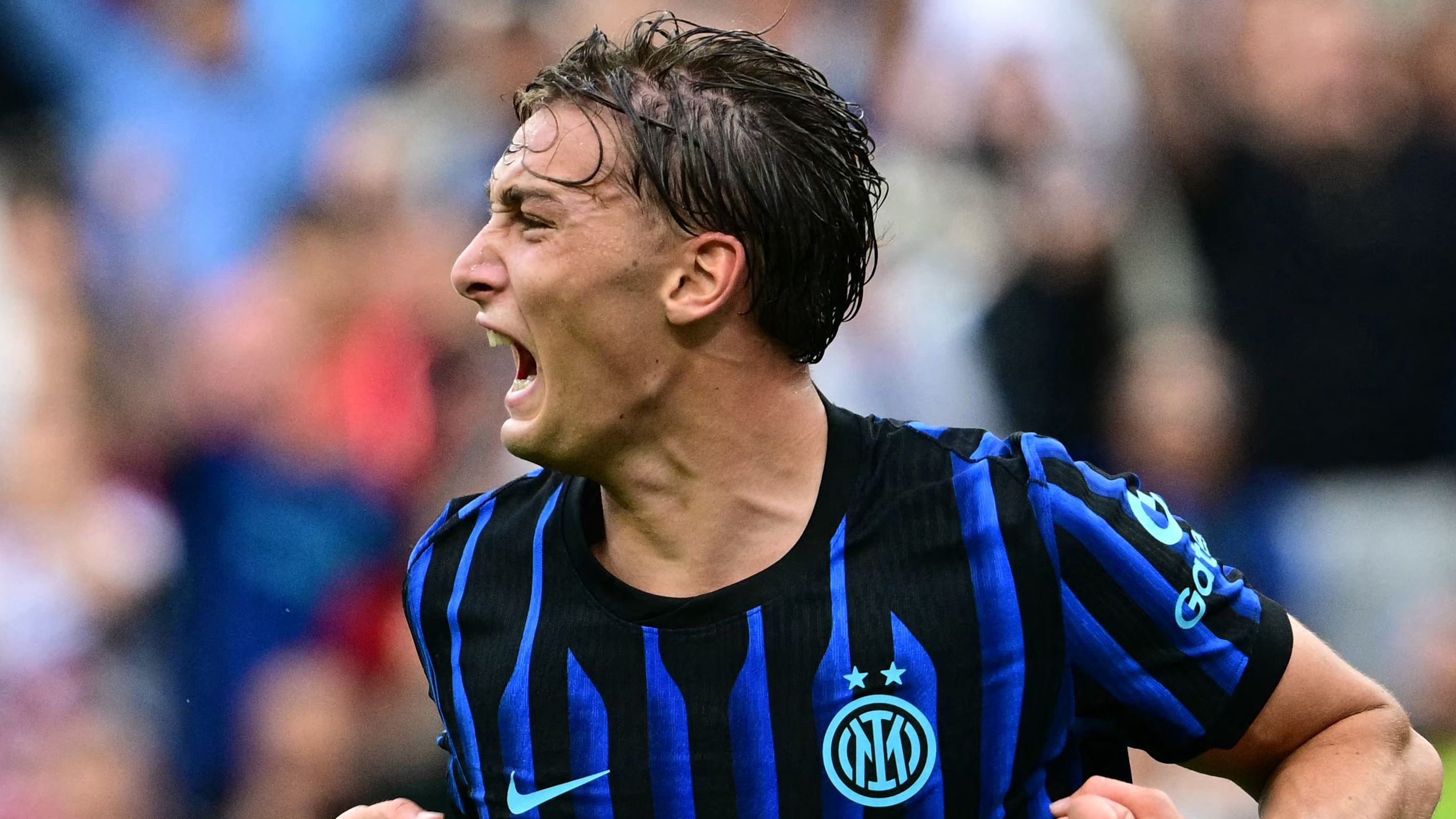 Newcastle United Target Francesco Pio Esposito as Potential Isak Replacement 10 GettyImages 2221397321
