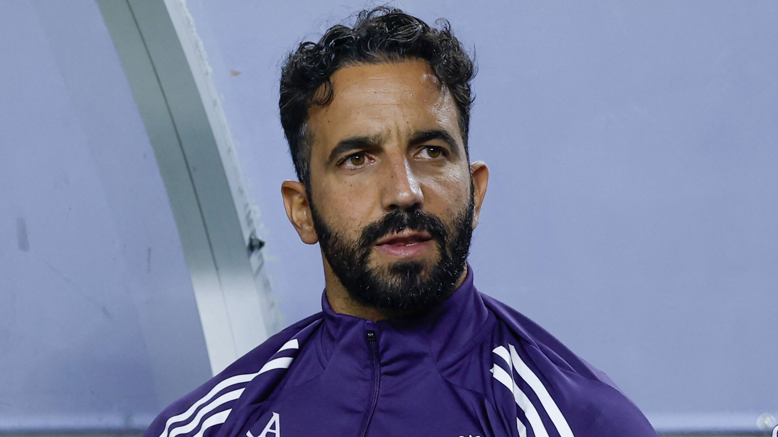 Fan-Led GoFundMe Aims to Fund Manchester United’s Carlos Baleba Transfer 3 GettyImages 2227114601 scaled