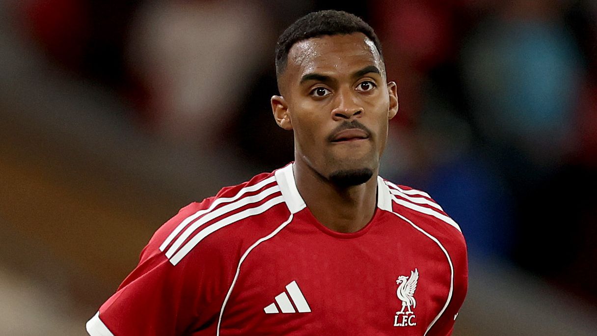 Ryan Gravenberch Details Mental Struggles at Bayern Before Liverpool Revival 4 GettyImages 2228629800