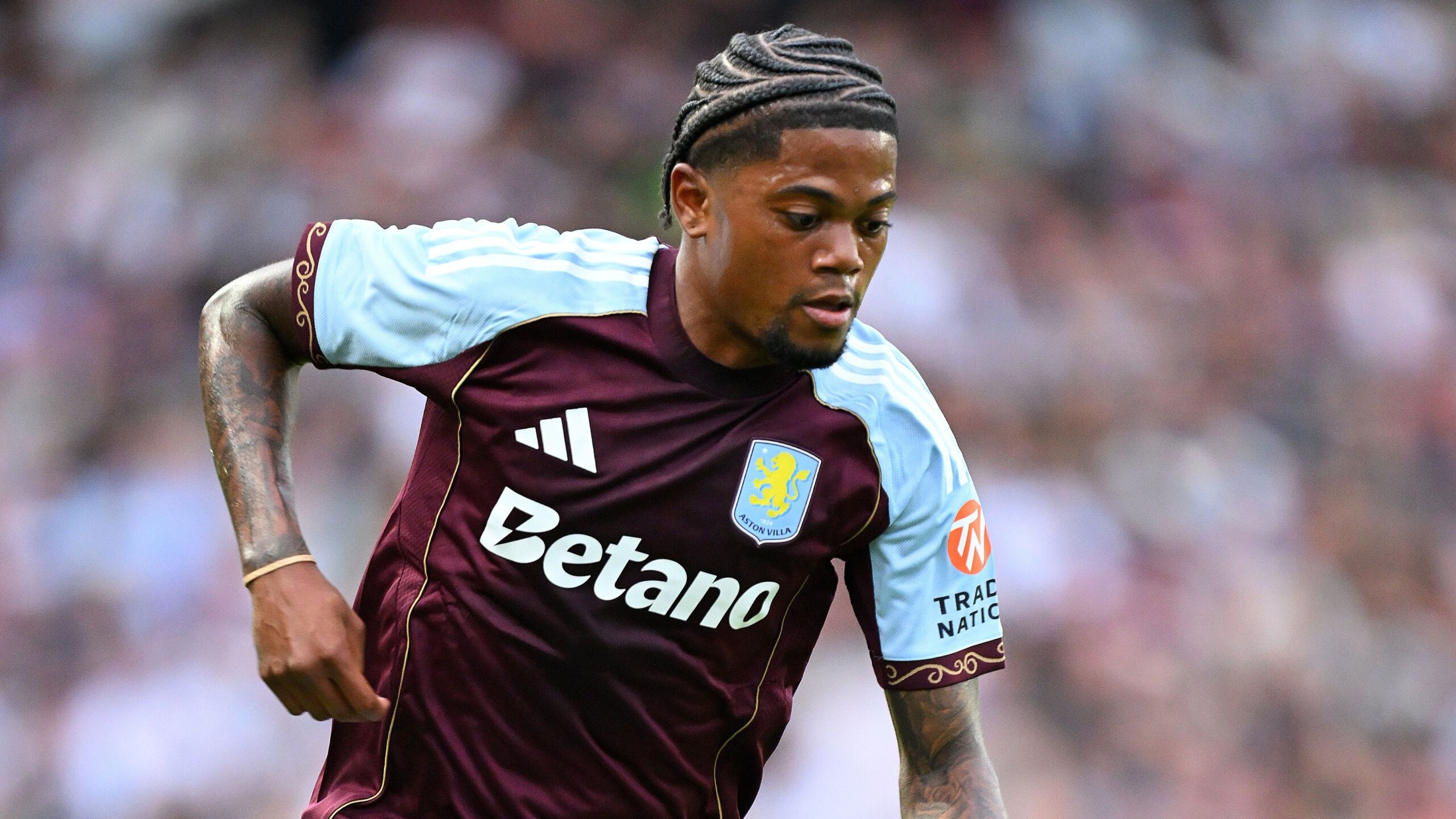 Aston Villa Winger Leon Bailey Attracts Strong Interest from Roma 1 GettyImages 2228902727 scaled