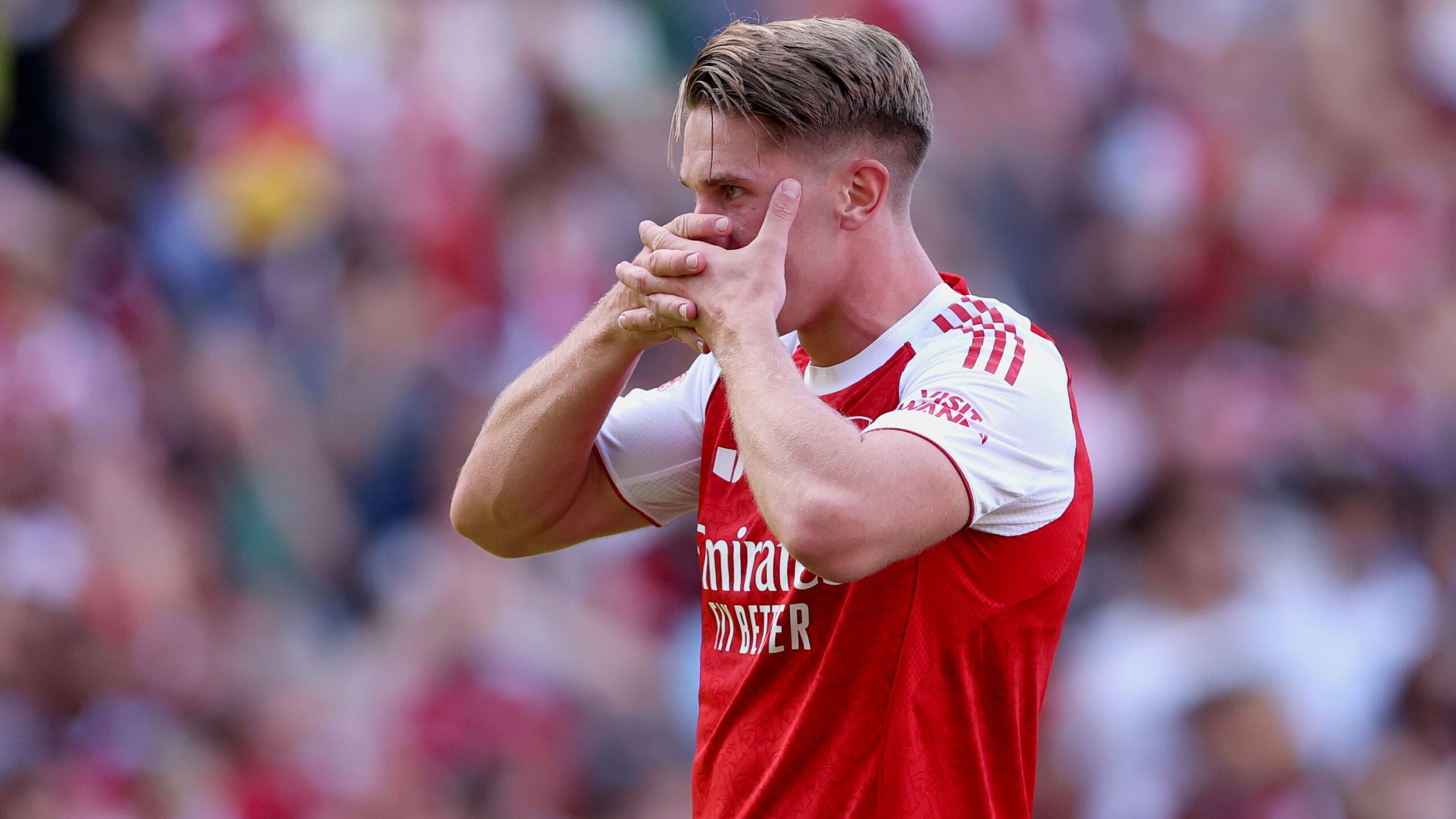 Arsenal Legend Lee Dixon Optimistic About Viktor Gyokeres Transfer 3 GettyImages 2229247241 scaled