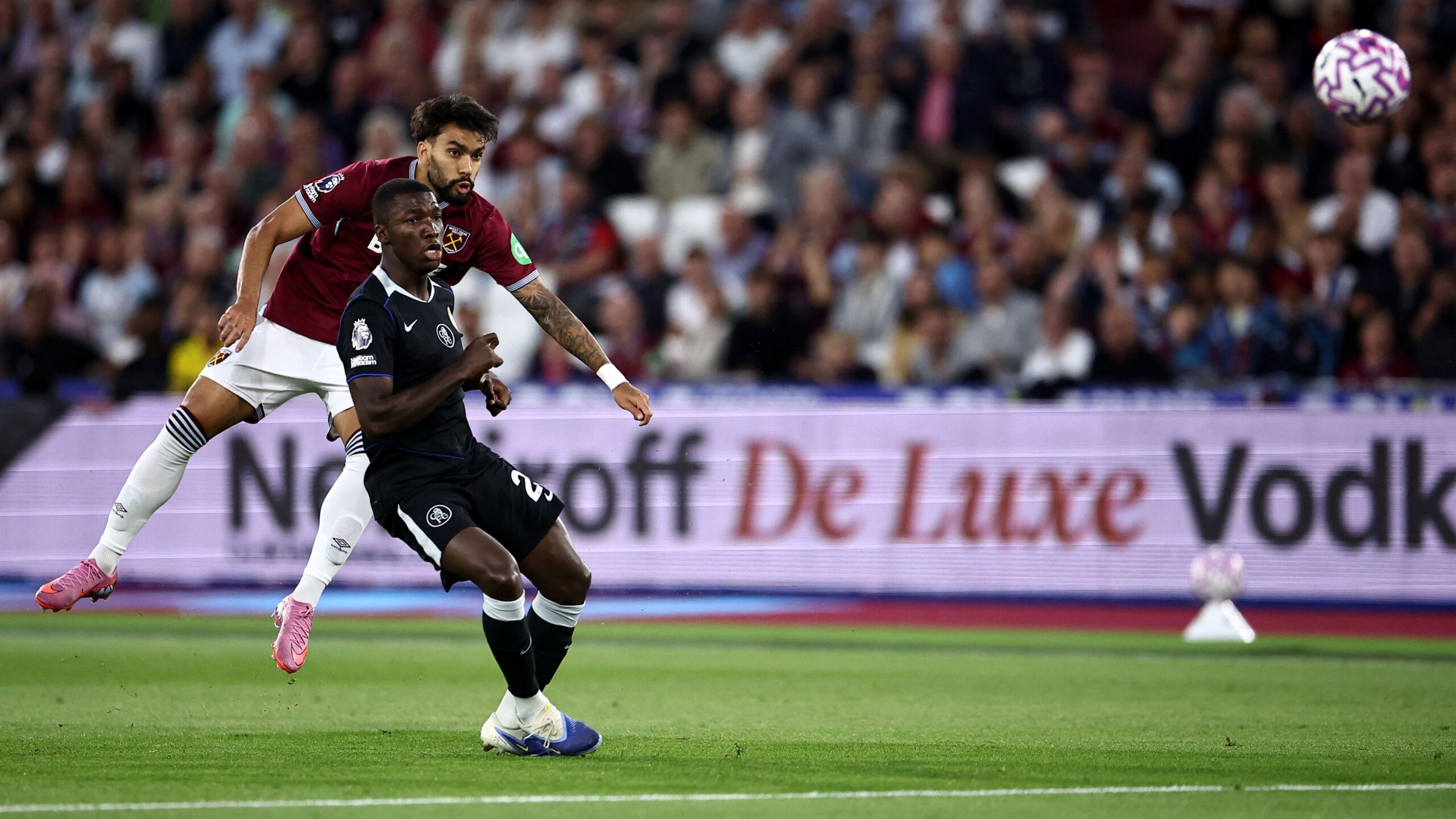 Sanchez Blunder Costs Chelsea as Paqueta Punishes Error 1 GettyImages 2230648318 scaled