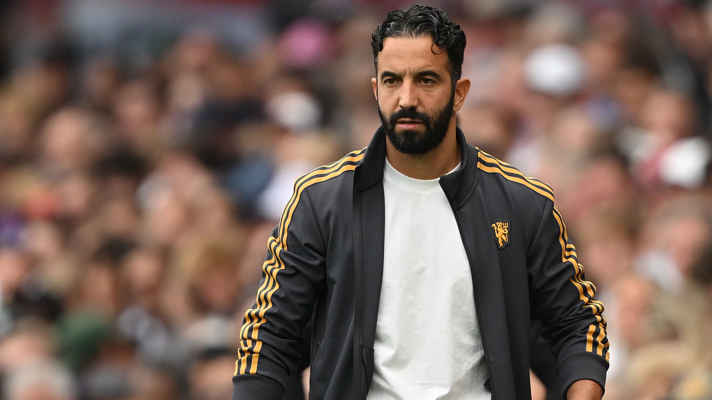 Amorim Stands Firm on 3-4-3 Tactics Amid Man Utd Struggles 6 GettyImages 2231889364