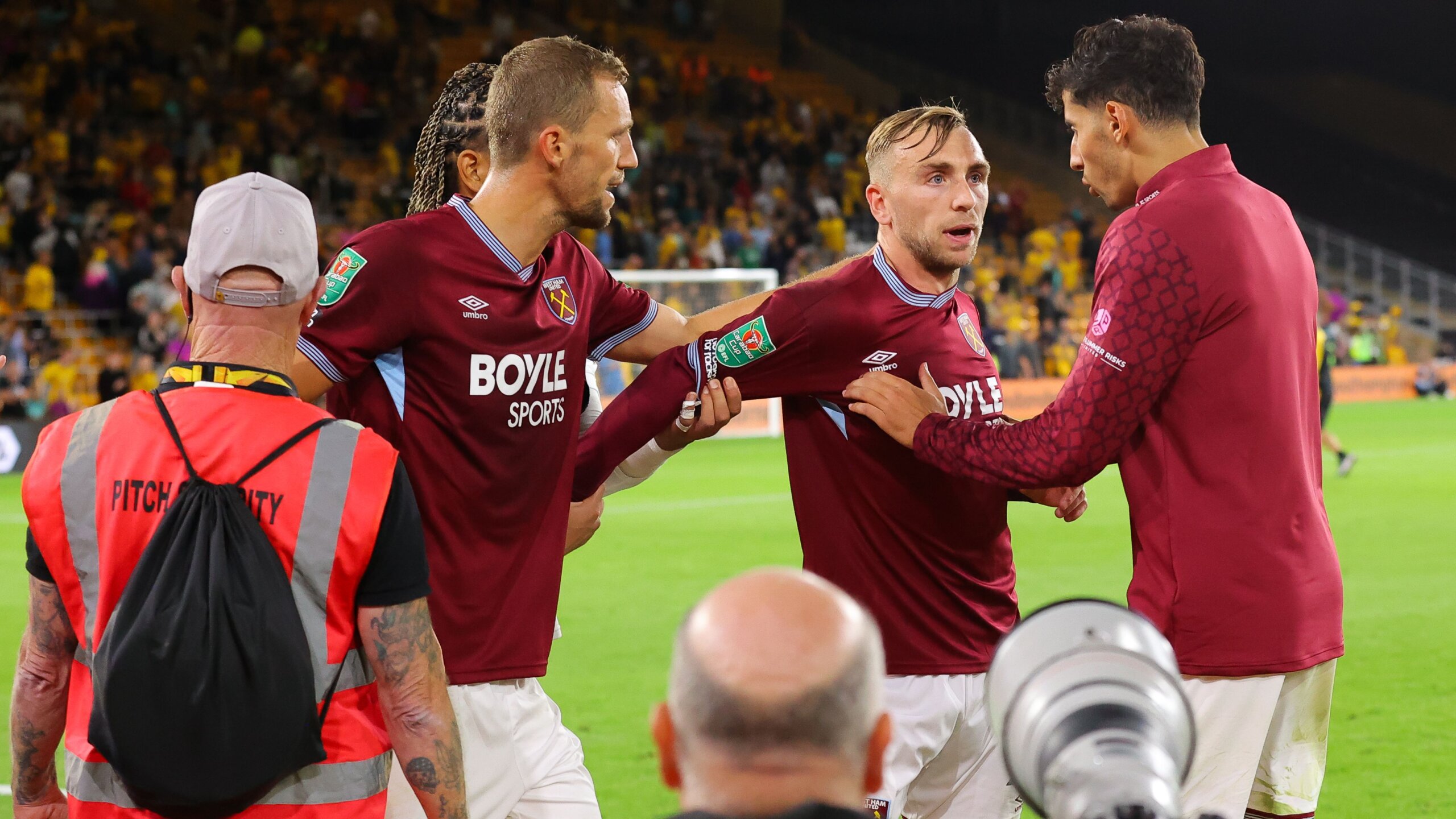 Jarrod Bowen Apologizes After West Ham Incident With Fan 6 GettyImages 2232256520 1 scaled