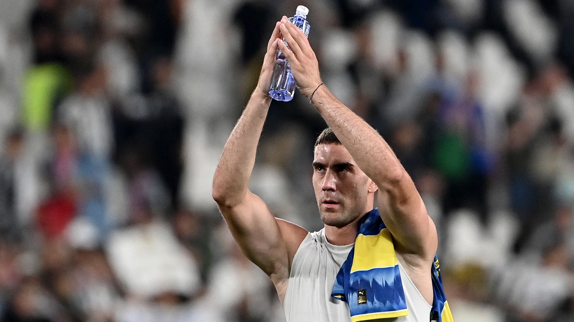 Vlahovic Future Unclear as Juventus Coach Awaits Club Decision 4 vlahovic204