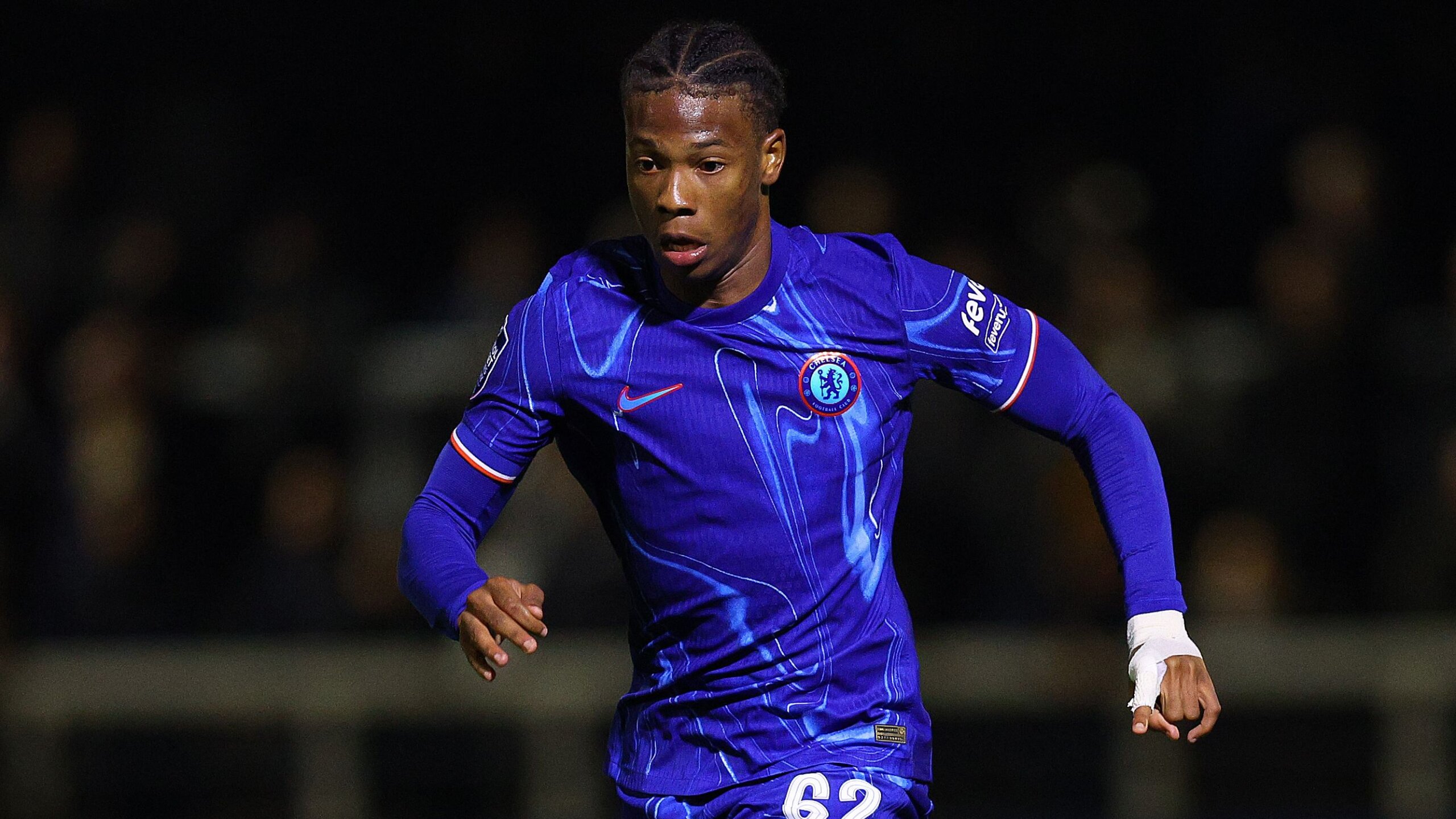 Chelsea Re-Sign Ishe Samuels-Smith in Swift Move 6 GettyImages 2174333421 scaled
