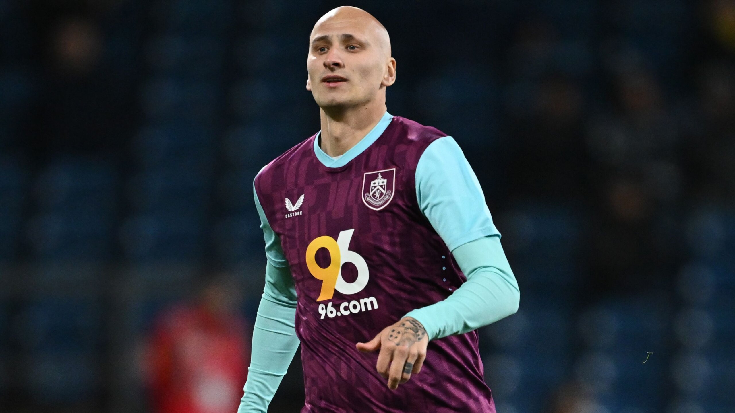 Jonjo Shelvey Joins Arabian Falcons in UAE Third Tier Move 5 GettyImages 2197780796 scaled