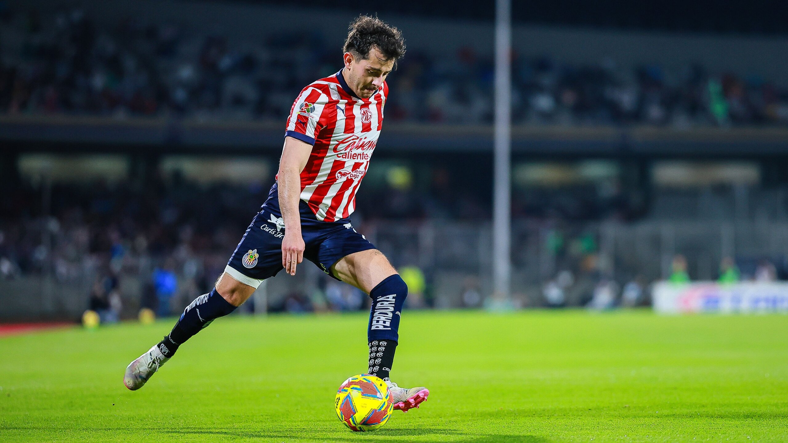 Alan Mozo Faces Surgery, Set to Miss Apertura 2025 for Chivas 7 GettyImages 2203281380 scaled