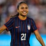 Chelsea Close to Signing Alyssa Thompson in Landmark Deal 2 GettyImages 2222813974