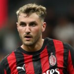 Santiago Gimenez’s Father Criticizes AC Milan Over Transfer Saga 2 GettyImages 2231784696