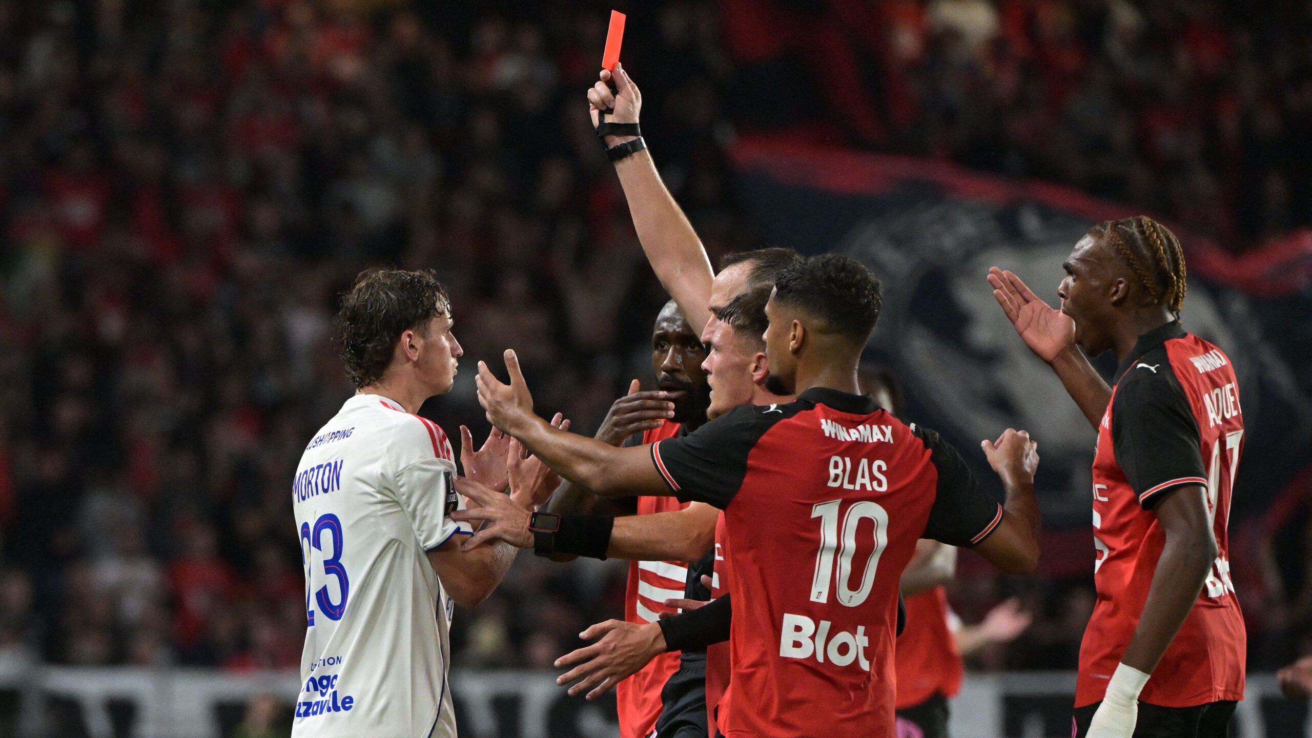 Tyler Morton Reflects on Ligue 1 Adaptation After Lyon Red Card 8 GettyImages 2234904110 scaled