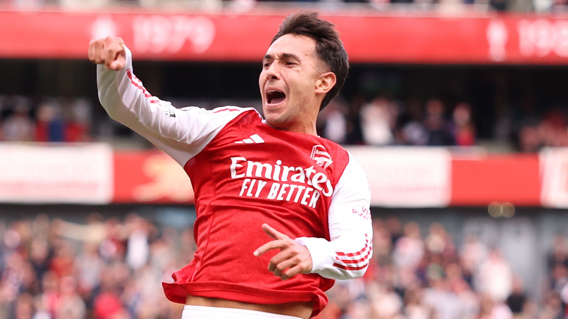 Zubimendi Stuns with Zidane-Esque Volley as Arsenal Triumphs 5 GettyImages 2235188146