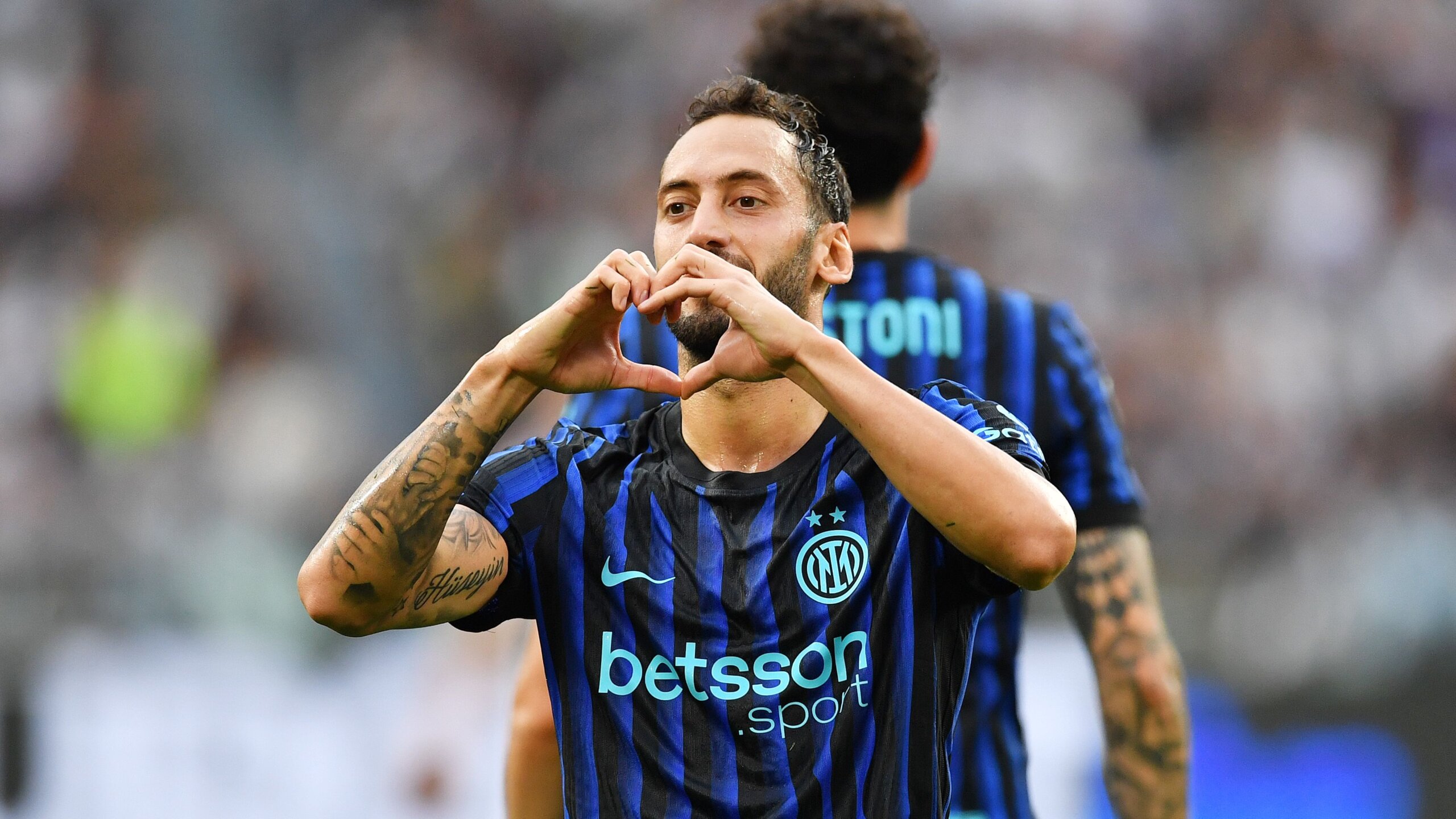 Ajax vs Inter Champions League: How to Watch the Big Clash 6 GettyImages 2235222171 scaled