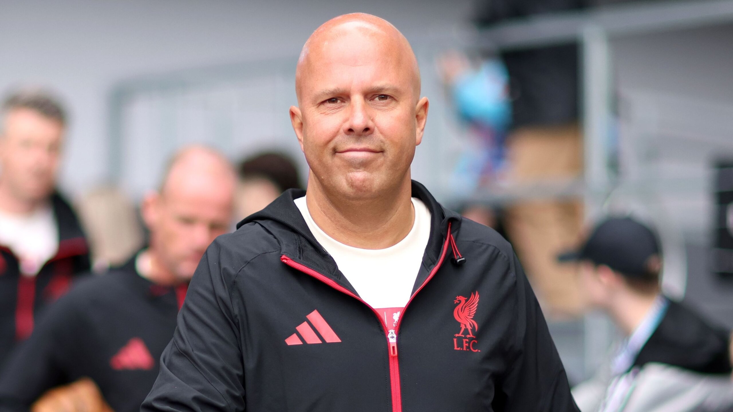 Arne Slot Defends Alexander Isak Debut Delay Amid Injury Concerns 5 GettyImages 2235352171 scaled