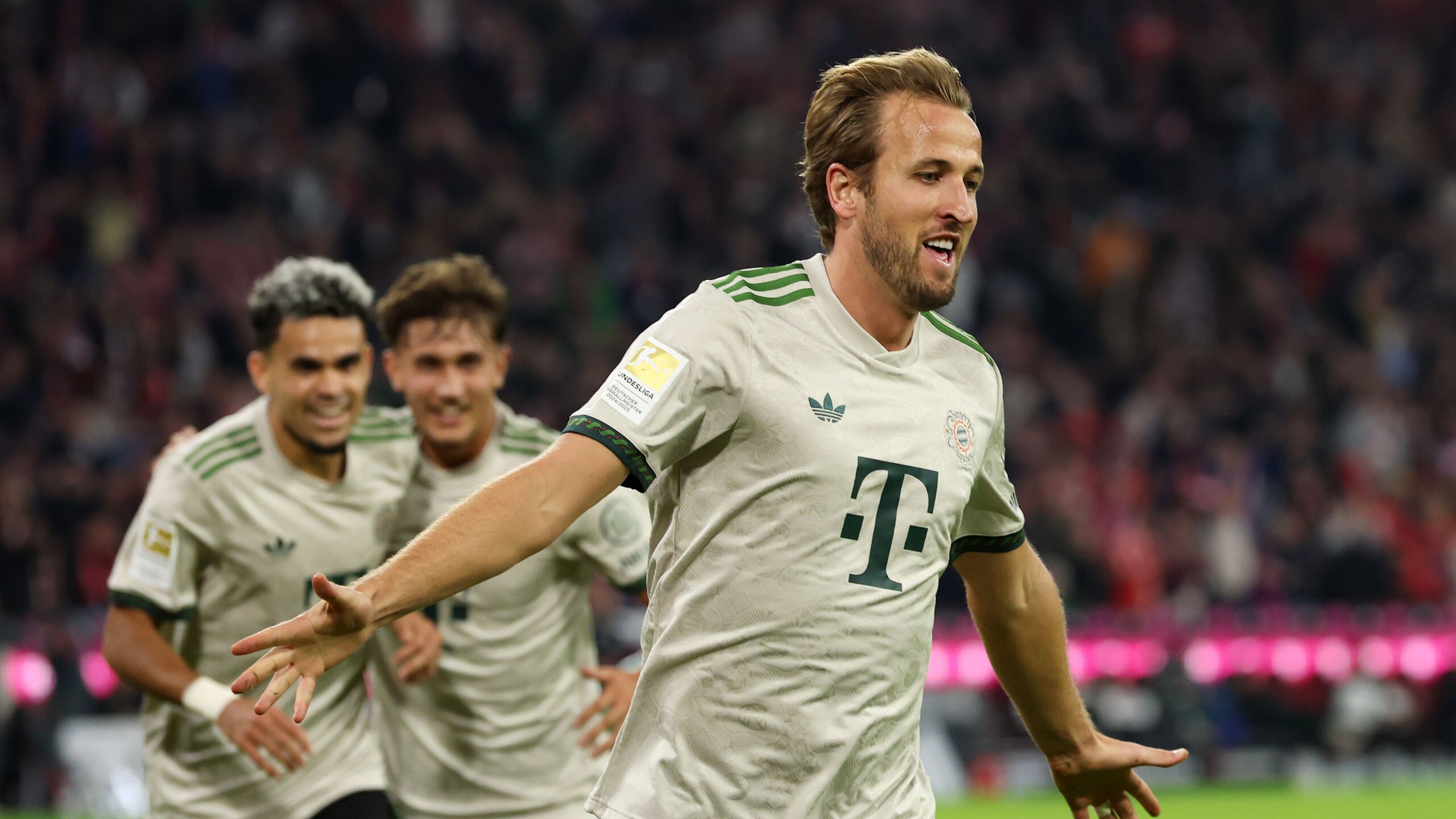 Kane Open to Bayern Extension Amid Premier League Return Rumors 3 GettyImages 2237593114 scaled