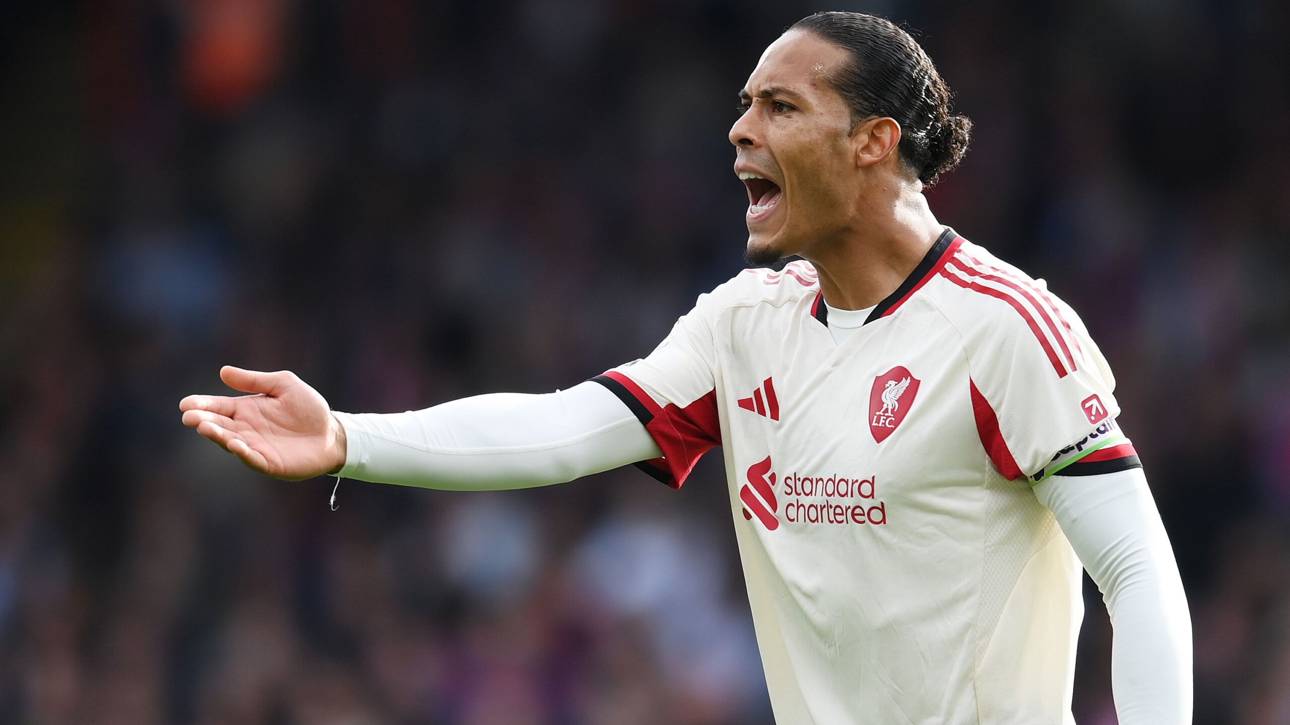 Van Dijk Criticizes Liverpool After Crystal Palace Defeat 7 GettyImages 2237712890 scaled