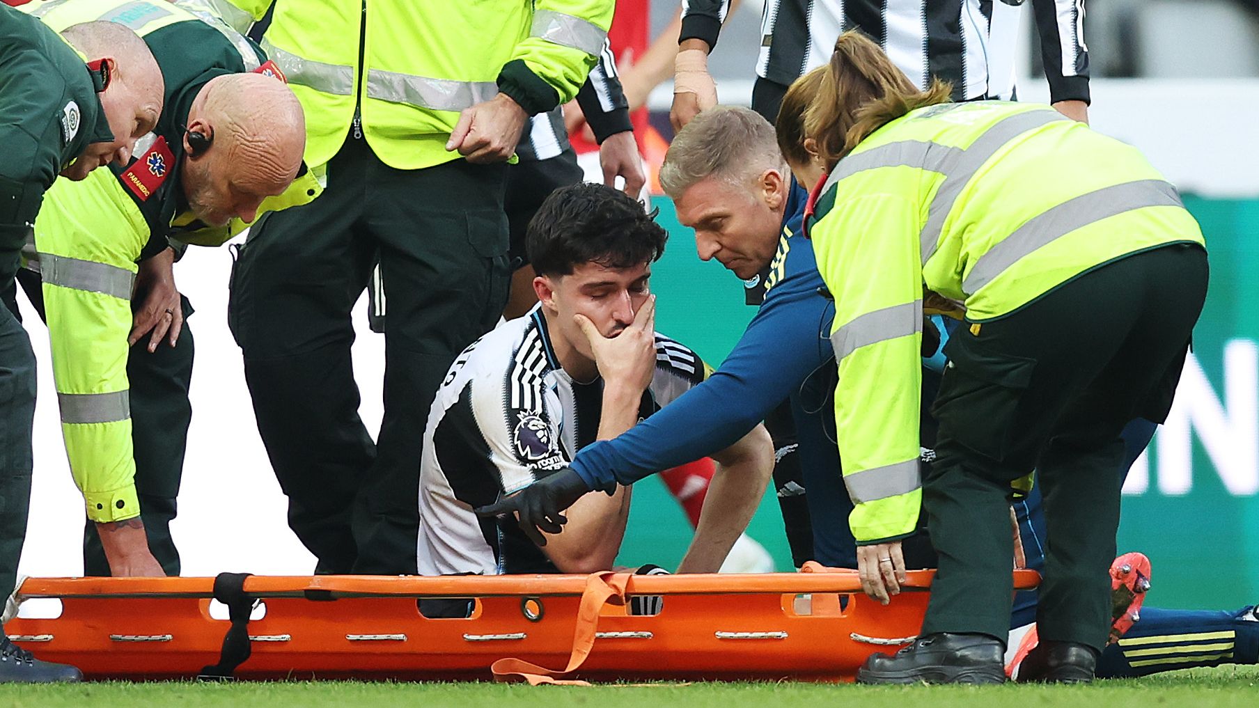 Livramento Injury Blow Leaves Newcastle United Reeling 4 GettyImages 2237899426