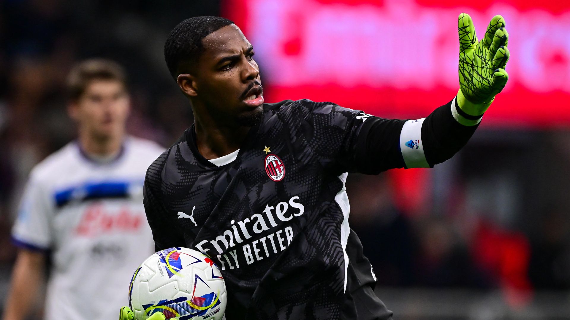 Maignan Injury Blow Hits AC Milan Ahead of Crucial Fixture 8 news 1 pc