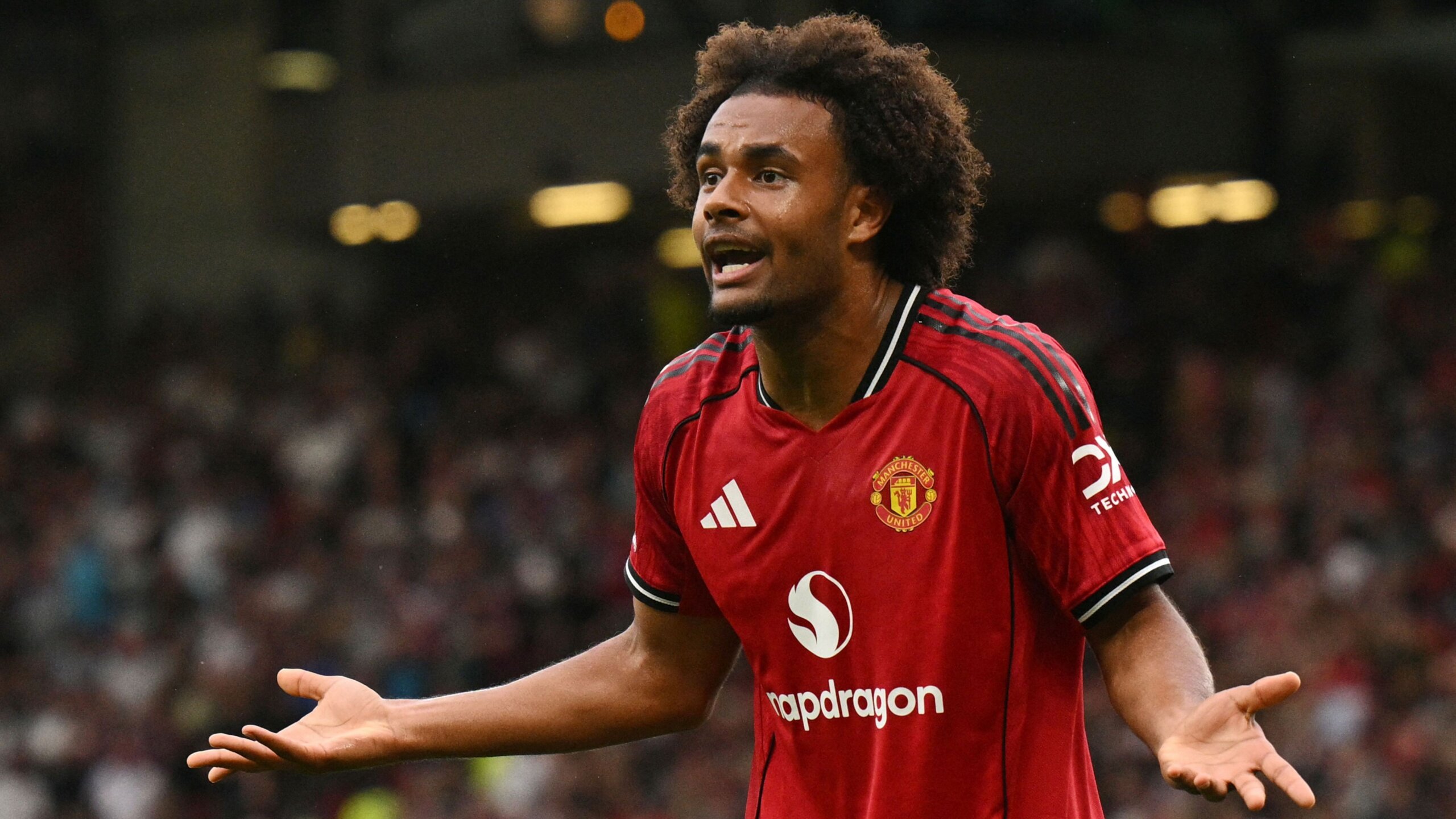Zirkzee Eyes Manchester United Exit Amid Growing Frustration 4 GettyImages 2232186420 scaled