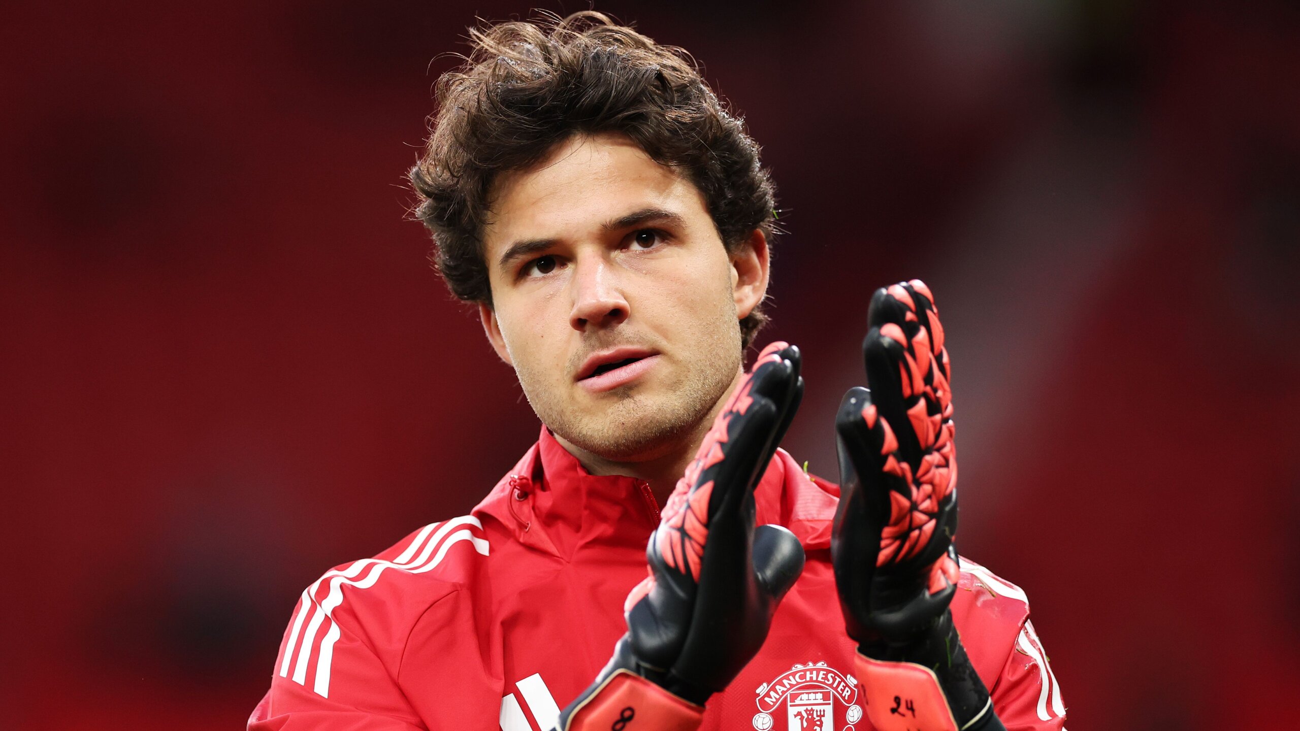Amorim’s Bold Move: Lammens Replaces Bayindir in Man Utd Lineup 3 GettyImages 2236433437 scaled