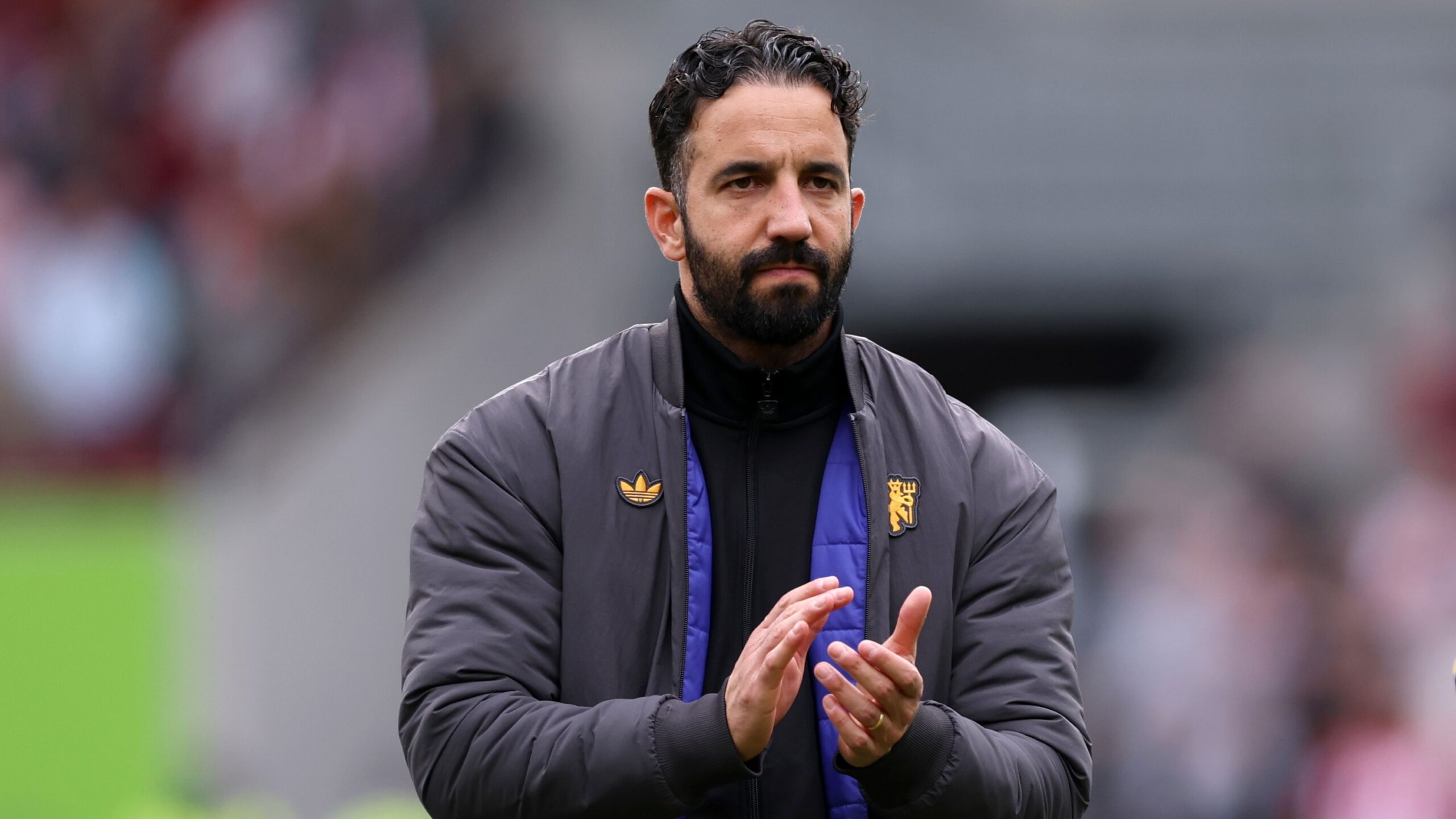 Amorim Shrugs Off Manchester United Criticism With Humor 6 GettyImages 2237697318 scaled