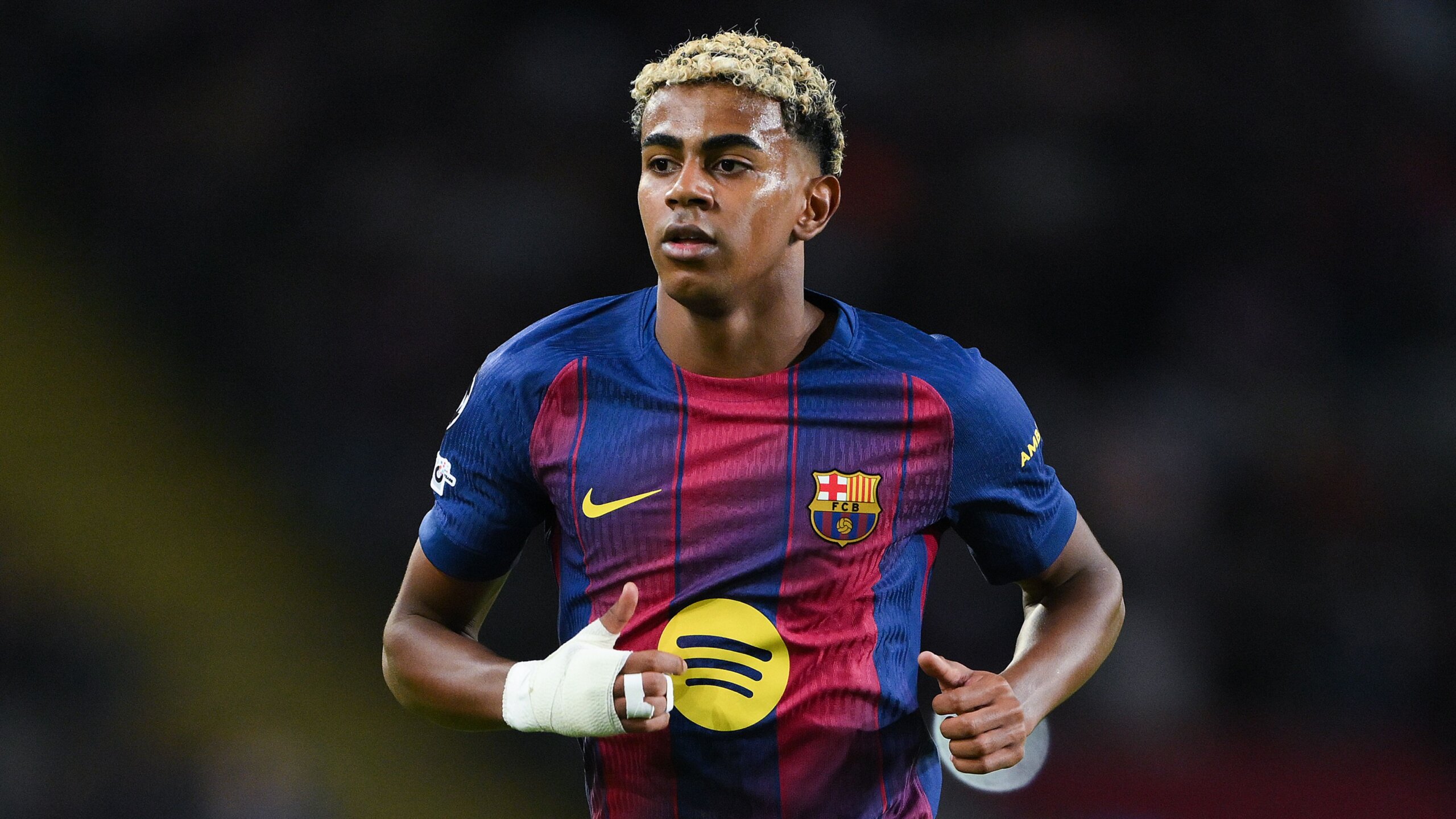 Lamine Yamal Injury Woes Return as Barcelona Sweat Over Fitness 9 GettyImages 2238643838 scaled