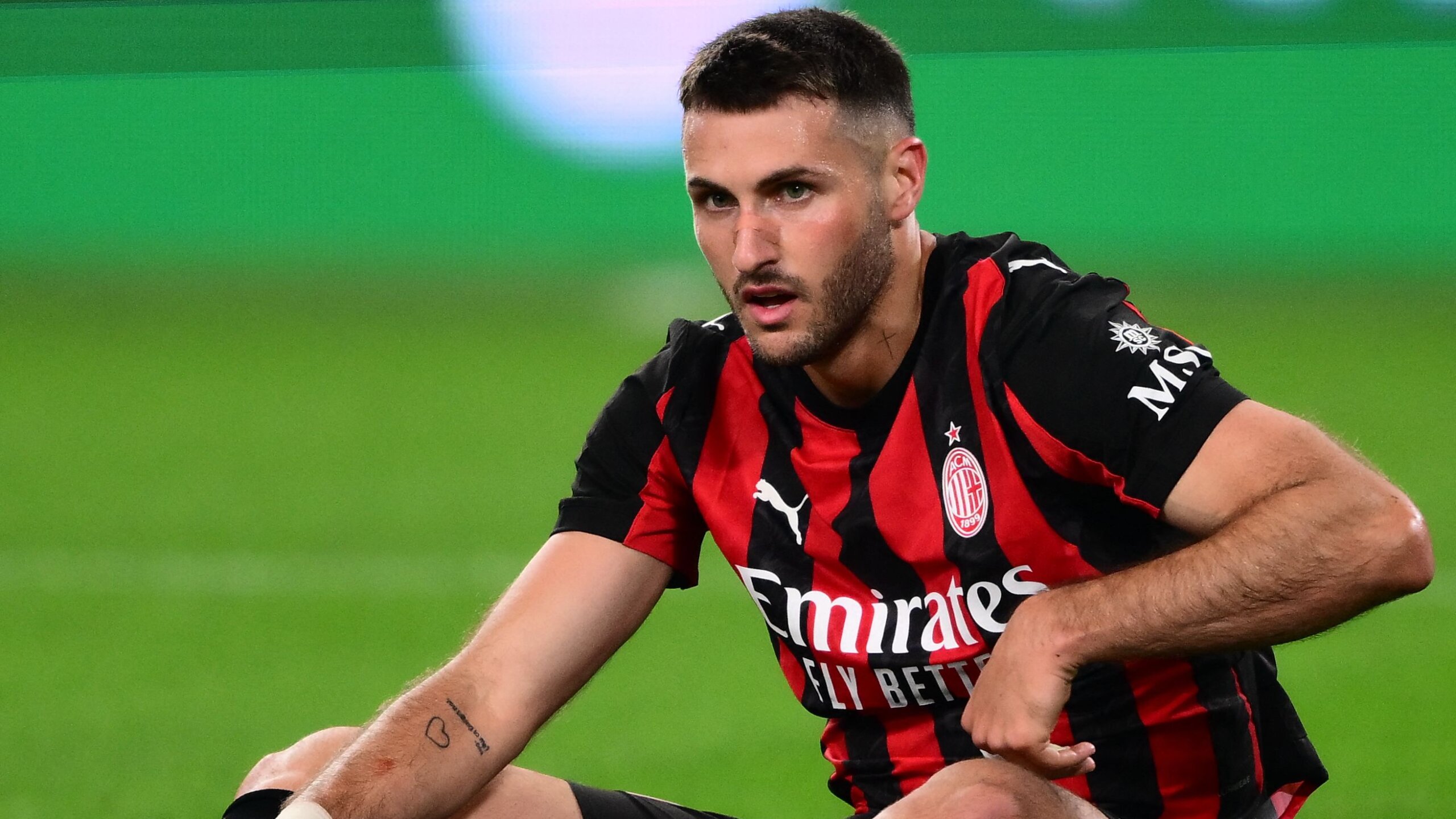 Santiago Giménez's Impact at AC Milan Praised by Allegri 7 GettyImages 2239048742 scaled