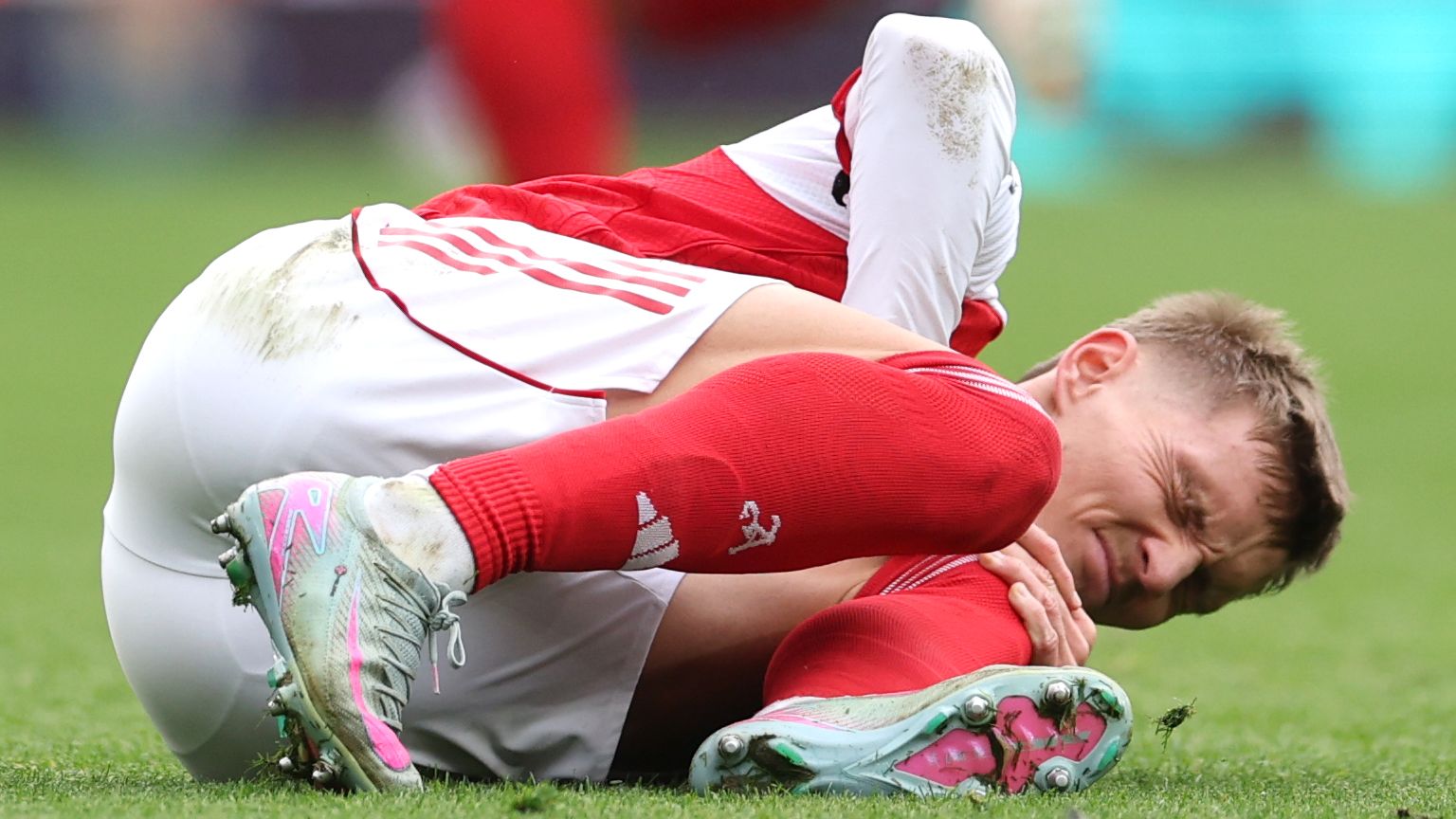 Odegaard Injury Concerns Deepen Arsenal's Selection Worries 7 GettyImages 2239165736