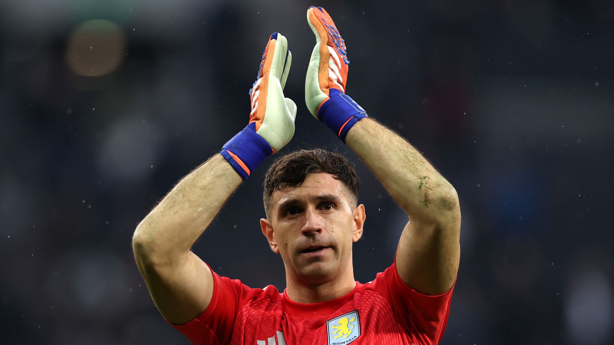 Emiliano Martinez Linked With Inter Milan Move After Man United Snub 3 GettyImages 2242054064 scaled