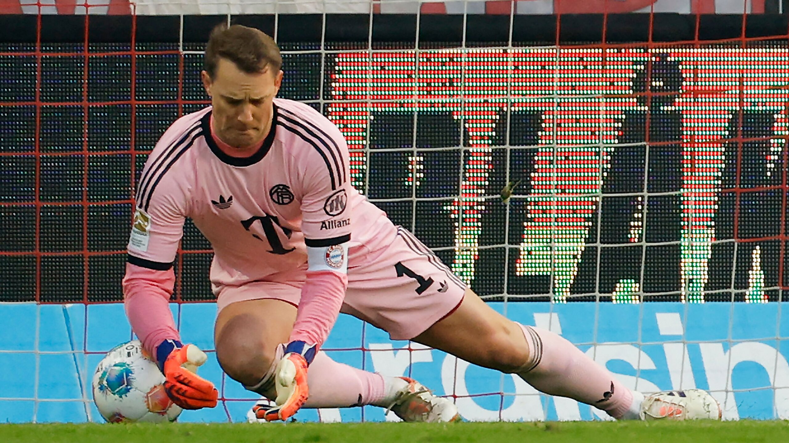 Neuer's Costly Error Ends Bayern Munich’s Winning Streak 2 GettyImages 2245136576 scaled