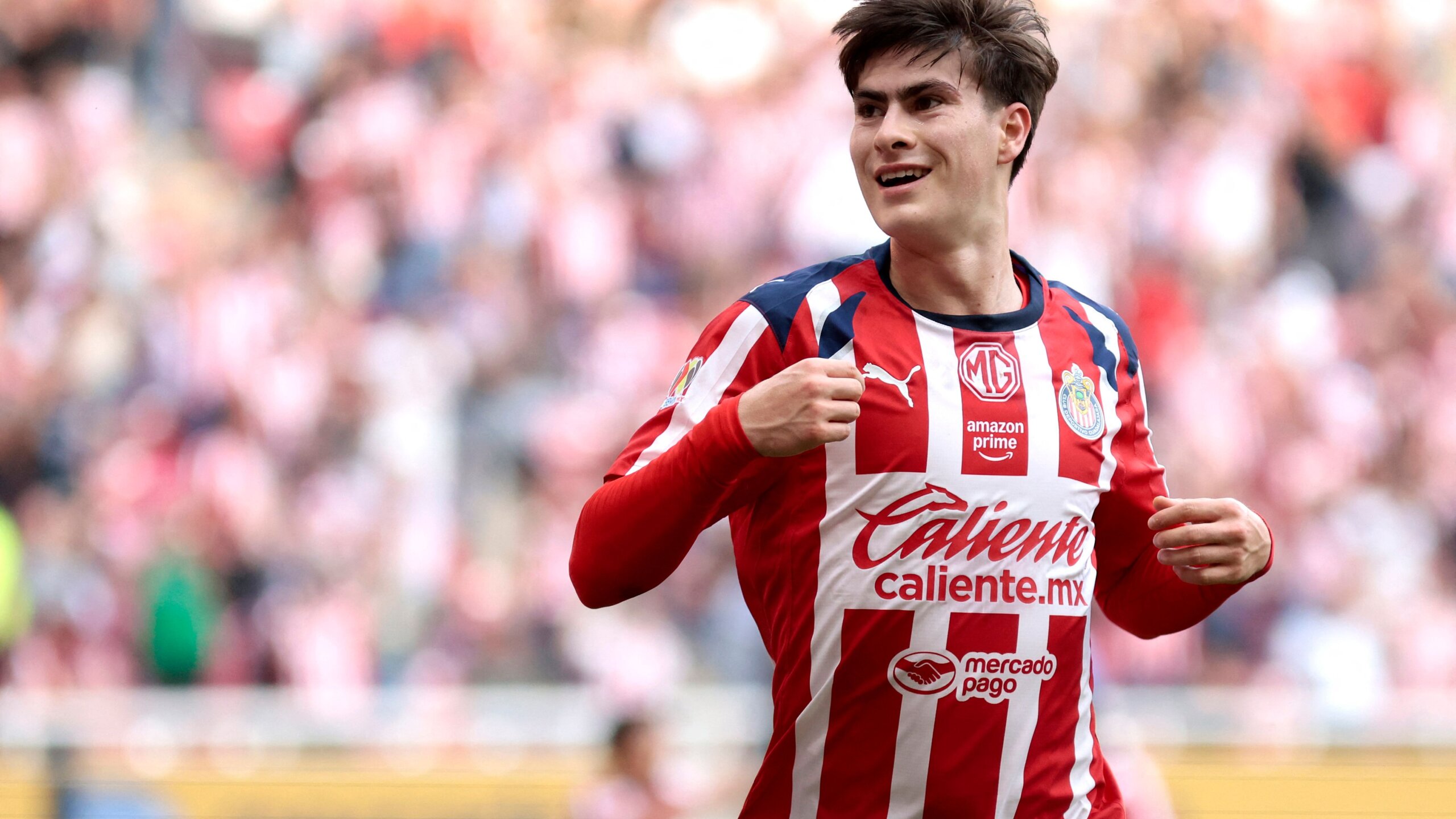 Armando González Makes History as Chivas’ Liga MX Golden Boot Winner 2 GettyImages 2245197217 scaled