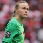 Chelsea Suffer Hannah Hampton Injury Setback Ahead of St Polten Test 2 GettyImages 2245722578