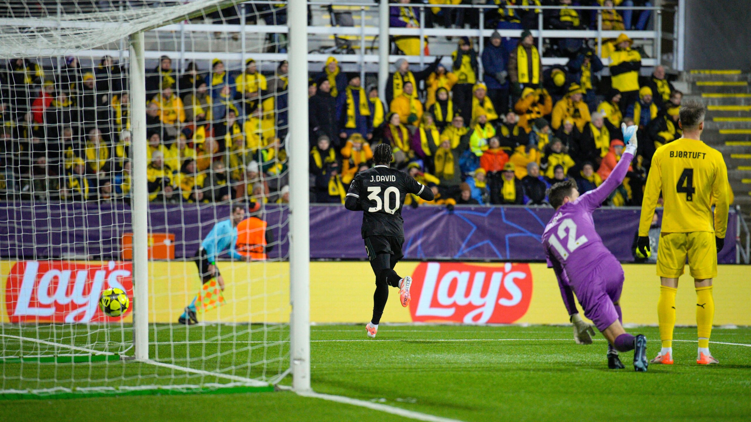 Jonathan David Fires Juventus to Late Champions League Win 8 GettyImages 2247899798 scaled