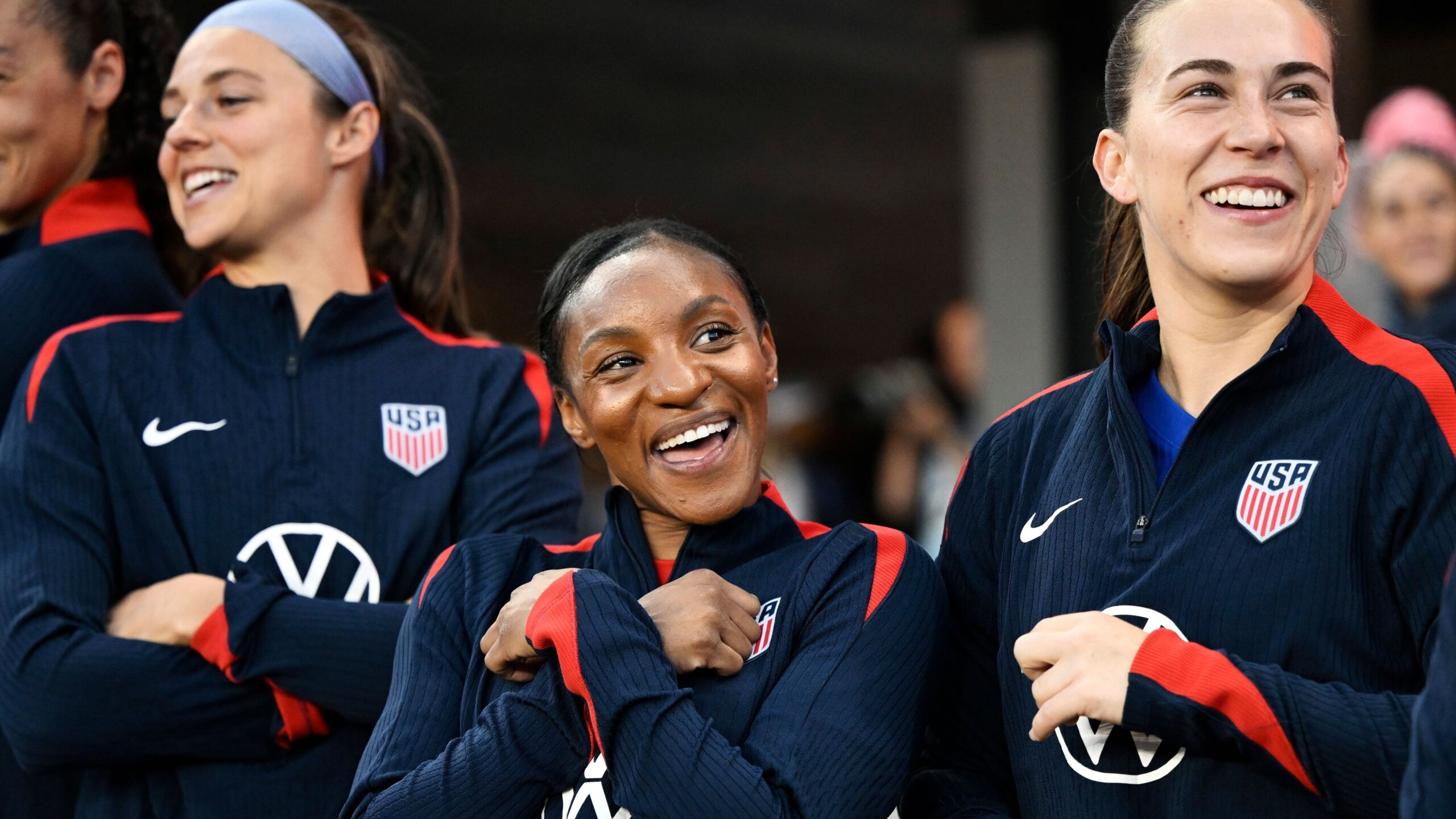Crystal Dunn Announces Her Retirement, Leaving a Lasting USWNT Legacy 7 GettyImages 2209282791 scaled