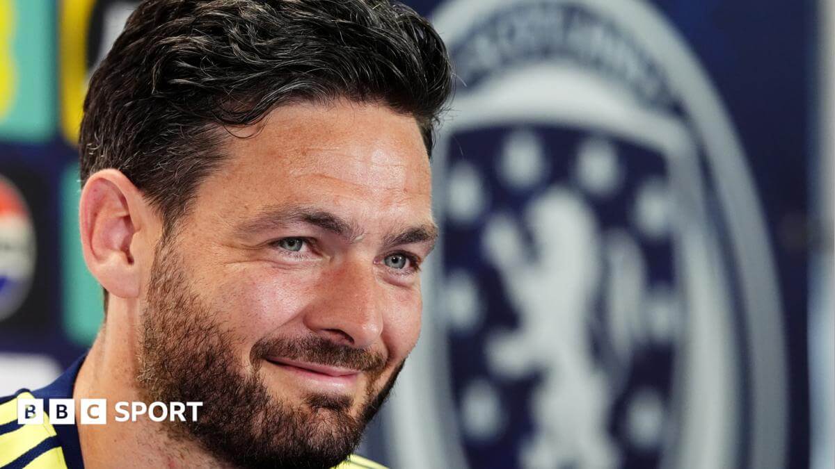 Craig Gordon: ‘Walking miracle’ Hearts and Scotland goalkeeper faced risk of death in neck injury treatment 1 0db07b00 6410 11f1 8e1d bbbb1017d210