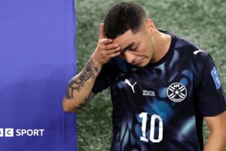 Miguel Almiron makes unusual World Cup history with red card for covering his mouth 4 734838a0 6c5c 11f1 8e1d bbbb1017d210