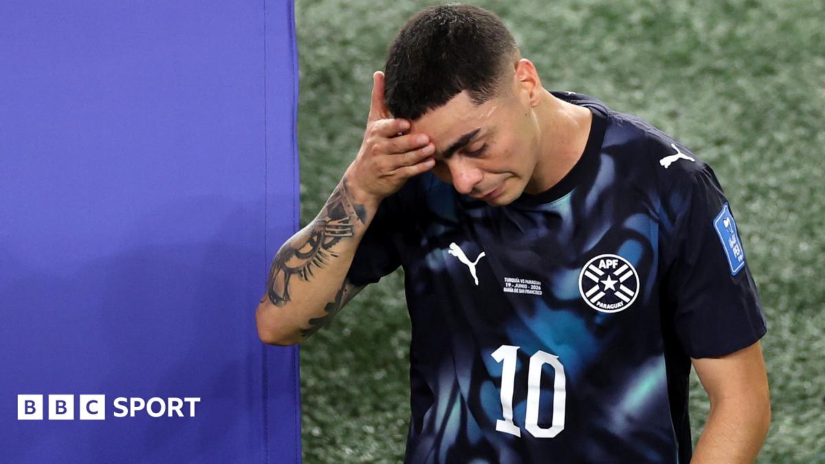 Miguel Almiron makes unusual World Cup history with red card for covering his mouth 1 734838a0 6c5c 11f1 8e1d bbbb1017d210