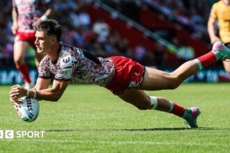 Leigh hold off Castleford to strengthen play-off push 4 527738c0 7d40 11f1 8417 c9f35e2ce384