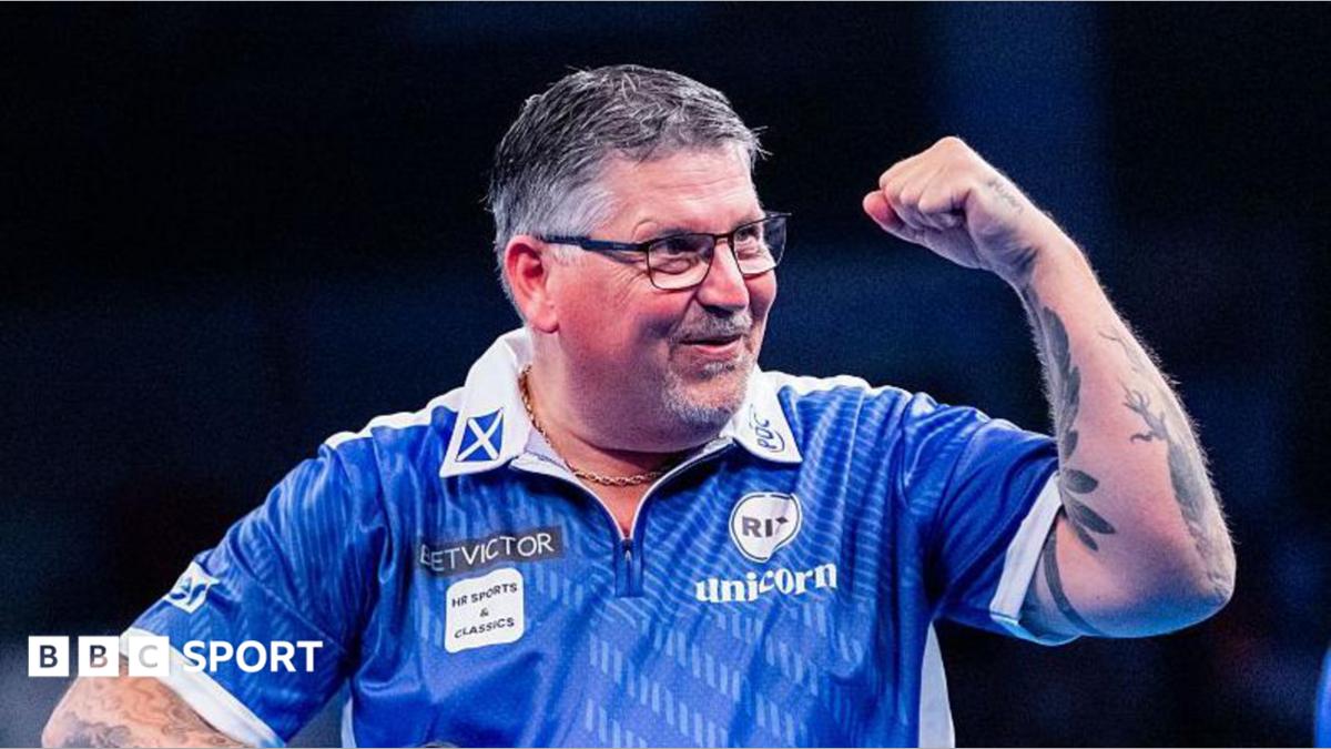 Gary Anderson cruises past Ryan Joyce to reach World Matchplay last 16 1 54caae70 83be 11f1 bca1 a53b7a1c56b3